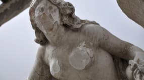 La statue féminine de la fontaine de Sétif a été vandalisée.