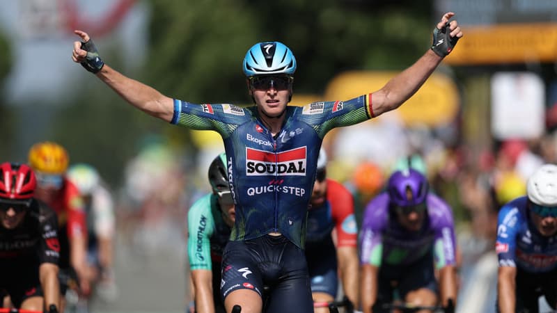 Tim Merlier leve les bras sur la ligne d arrivee de la 8e etape du Tour de France le 11 juillet 2026 a Bergerac 2318826