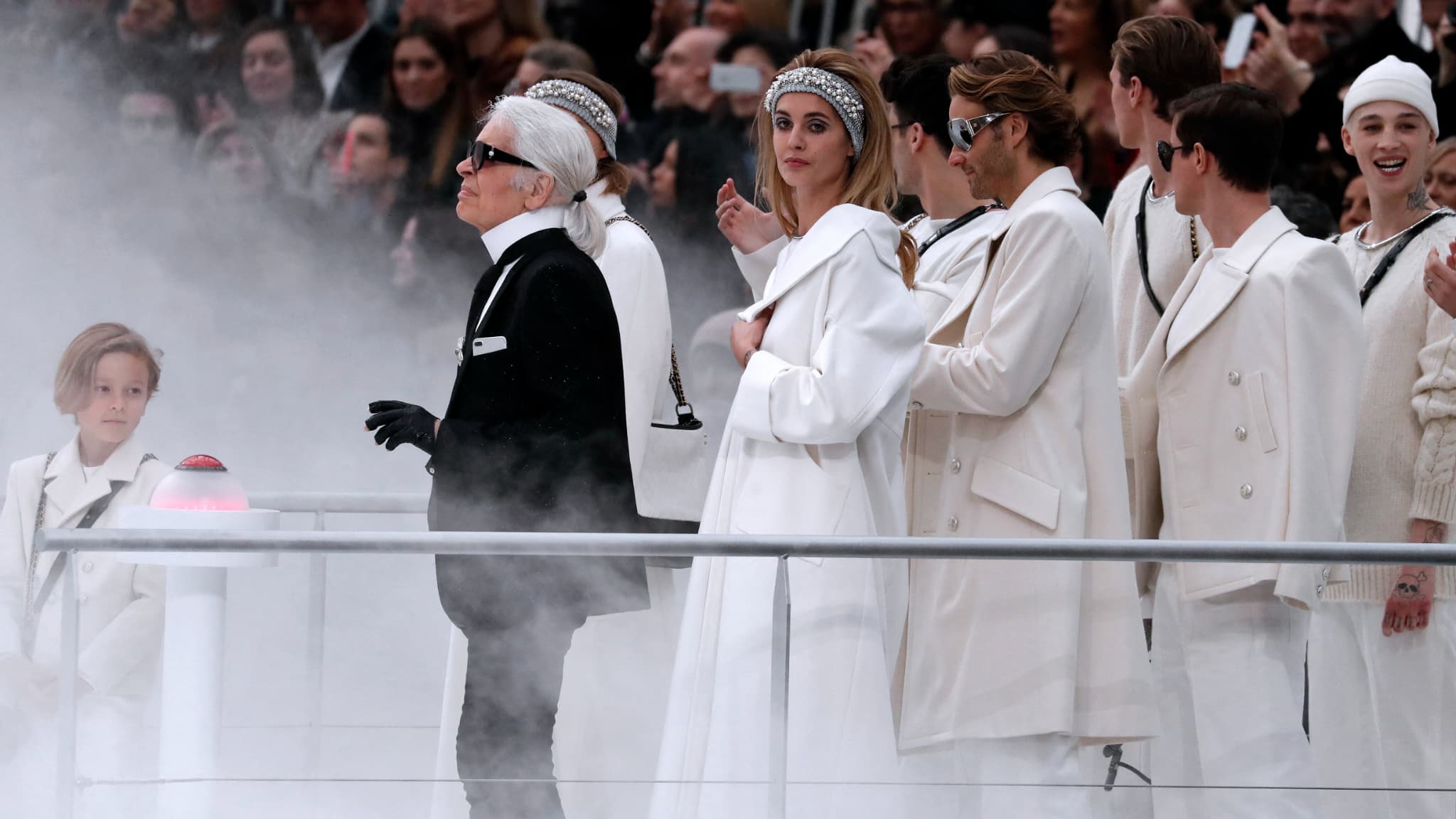 Défilé Chanel automne-hiver 2017-2018 par Karl Lagerfeld