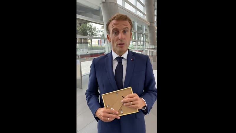 Emmanuel Macron dans un établissement scolaire de Marseille pour la rentrée des classes 2021.