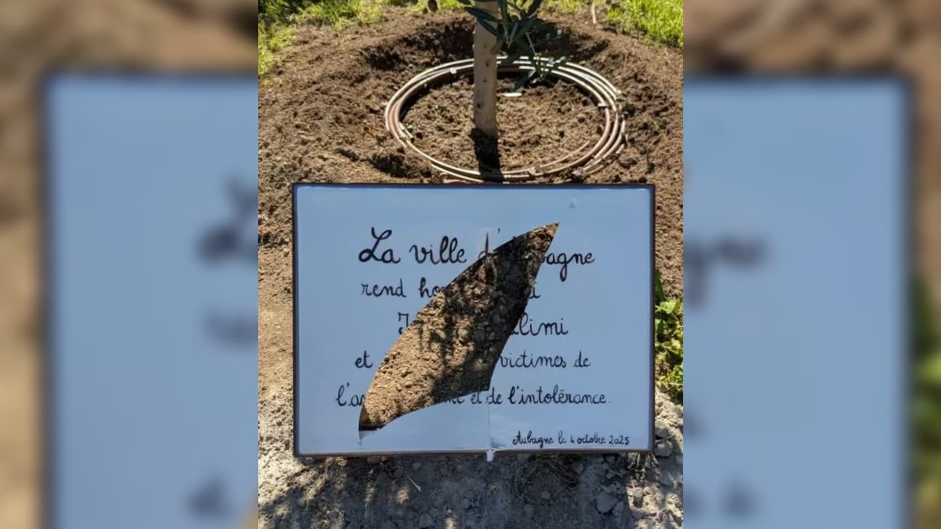 UNE PLAQUE EN HOMMAGE À ILAN HALIMI DÉGRADÉE À AUBAGNE, À LA VEILLE DU 7-OCTOBRE