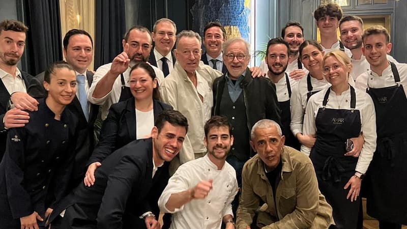 Bruce Springsteen, Steven Spielberg et Barack Obama réunis lors d'un dîner à Barcelone le 27 avril 2023.