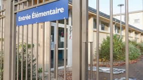L'entrée de l'école élémentaire La Varenne à Noisy-le-Grand (Seine-Saint-Denis), le lundi 17 novembre 2025.