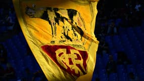 Un drapeau représentant le logo de l'AS Roma, en novembre 2018.