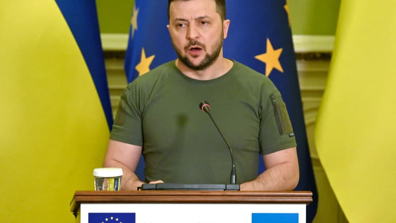 Volodymyr Zelensky s'exprime après des discussions sur l'avenir européen de l'Ukraine, à Kiev, le 11 juin 2022
