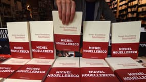 Le dernier roman de Houellebecq figure parmi les conseils de lecture du parti. 