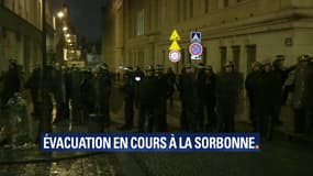 Les CRS interviennent à la Sorbonne 