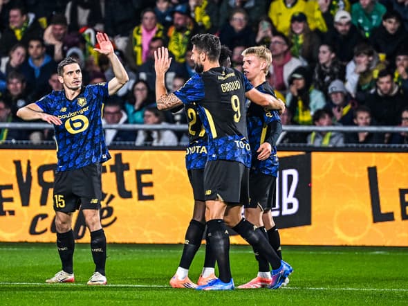 Les joueurs de Lille fêtent le but d'Haraldsson à La Beaujoire, 19 octobre 2025