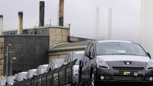 PSA Peugeot Citroën a annoncé la plus lourde perte de son histoire, à 5 milliards d'euros.