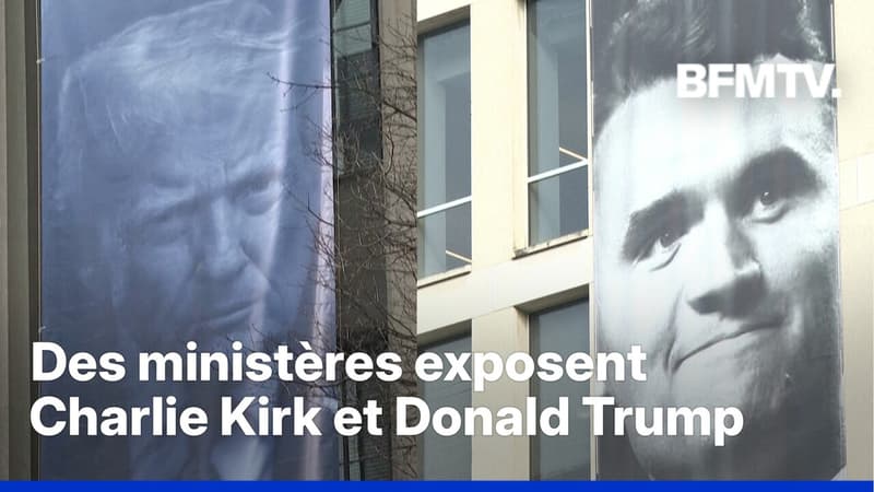 Aux États-Unis, des photos de Donald Trump et Charlie Kirk exposées devant des ministères américains