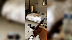 Dans le pavillon, tout a été saccagé et les symboles juifs semblent avoir été particulièrement visés.