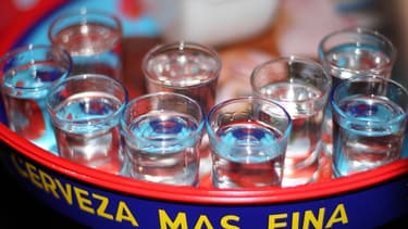 Le "binge drinking", ou "biture express", consiste à boire une importante quantité d'alcool en peu de temps (image d'illustration).