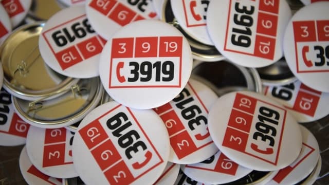 39 19, le numéro de téléphone pour les femmes victimes de violences soutenu par le ministère en charge des droits des femmes et géré par la "Fédération nationale solidarité femmes"