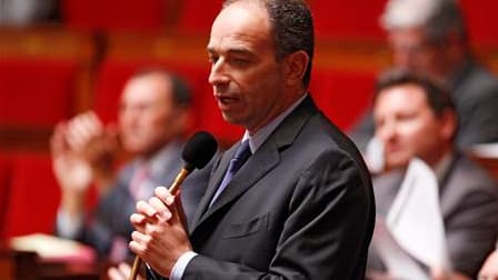 Pour le président du groupe UMP à l'Assemblée, Jean-François Copé, la future contribution sur les hauts revenus pour financer les retraites est bien une entaille dans le bouclier fiscal. "C'est - comment dire? - une dérogation (...) Il (le bouclier fiscal