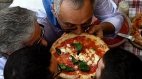 Insolite: les hommes mangent plus... lors d'un rendez-vous amoureux
