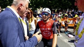 Kévin Vauquelin au départ de la 6e étape du Tour de France chez lui à Bayeux, le 10 juillet 2025