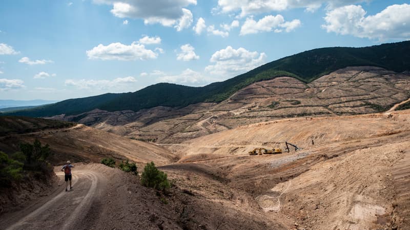 Turquie: un glissement de terrain piège neuf personnes dans une mine d'or
