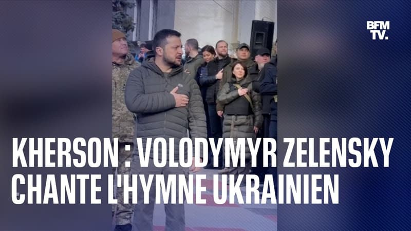 En visite dans la ville libérée de Kherson, Zelensky chante l'hymne ukrainien