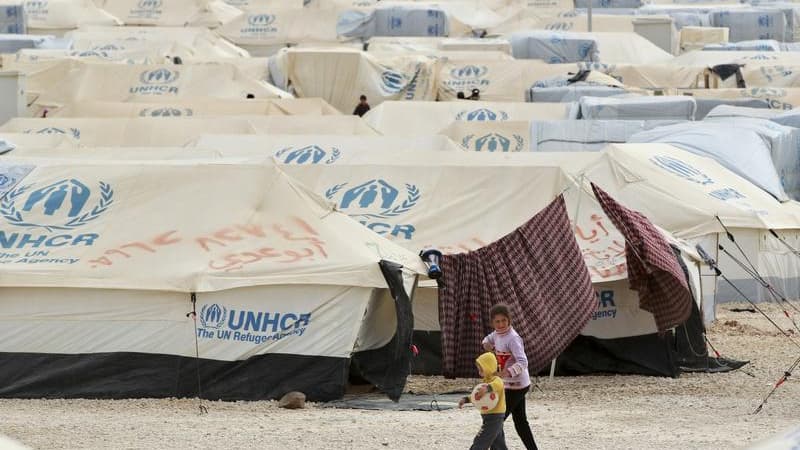 Camp de réfugiés syriens à Mafraq, en Jordanie. Plus de 40.000 Syriens fuient leur pays chaque semaine et le total des exilés passera probablement le million dans moins d'un mois, a déclaré mercredi Antonio Guterres, Haut Commissaire de l'Onu aux réfugiés