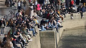 Affluence sur les quais de Seine, le 28 février 2021 à Paris