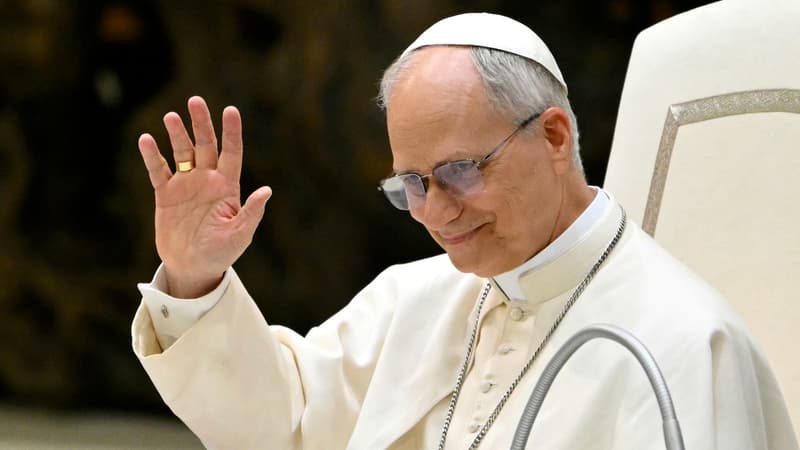 Zelensky invite le pape en Ukraine et demande 