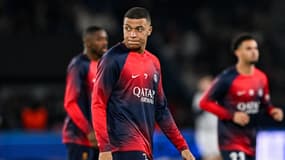 Kylian Mbappé à l'échauffement avec le PSG en Ligue des champions, 14 février 2024