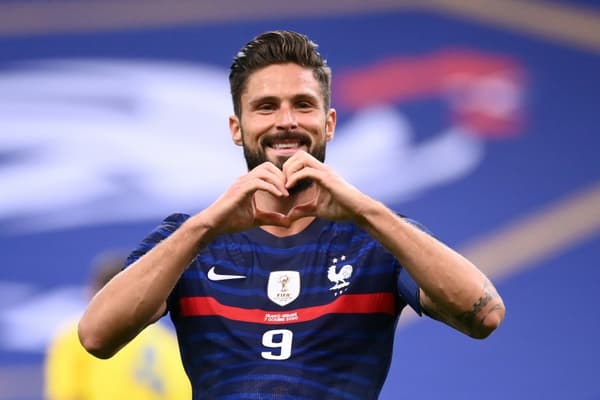 La joie de l'attaquant Olivier Giroud, après son doublé marqué contre l'Urkaine, lors d'un match amical, le 7 octobre 2020 au Stade de France à Saint-Denis