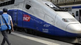 Un TGV en gare - Illustration -