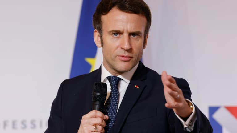 Le président Emmanuel Macron à l'Elysée à Paris, le 8 mars 2022.