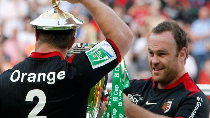 William Servat (de dos), élu homme du match peut plaisanter avec son compère de la première ligne, Jean-Baptiste Poux. La première ligne toulousaine a mis son homologue au supplice.