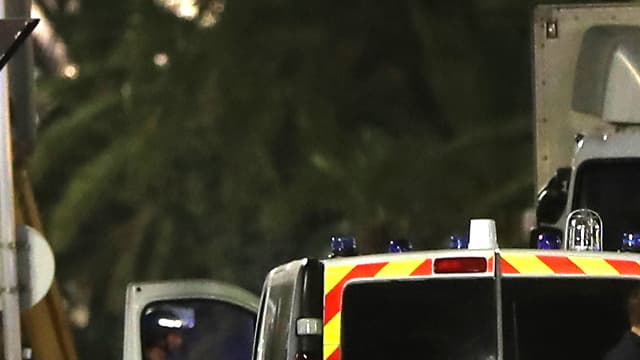 Le camion qui a servi à l'attentat sur la promenade des Anglais, à Nice, le 14 juillet 2016.