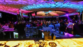 Soirée en discothèque, le 30 avril 2021 à Sofia, en Bulgarie