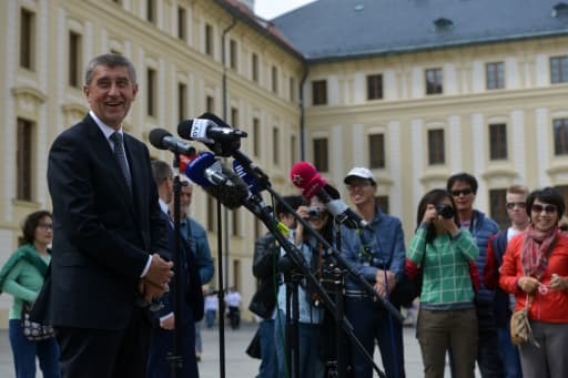 Le ministre tchèque des Finances, Andrej Babis, répond aux questions des journalistes, le 3 mai 2017 à Prague Le ministre tchèque des Finances, Andrej Babis, répond aux questions des journalistes, le 3 mai 2017 à Prague