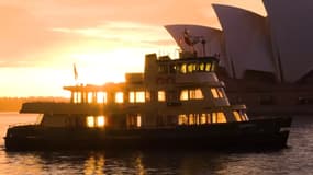 Australie: le soleil se lève sur le port de Sydney totalement désert pendant le confinement