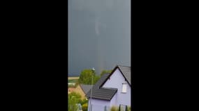 Bas-Rhin: les images de la tornade qui a touché le secteur de Landersheim