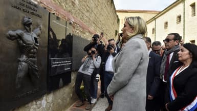 Marine Le Pen à Perpignan lors d'une cérémonie de commémoration des "disparus sans tombe" à Perpignan le 8 avril 2022