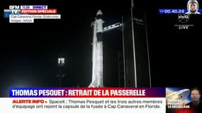 Mission Alpha: retrait de la passerelle avant le décollage