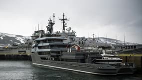 Le yacht Ragnar, qui appartiendrait à un oligarque russe, à quai à Narvik, dans le nord de la Norvège, le 21 mars 2022