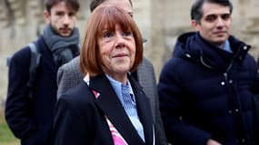 Gisèle Pelicot arrive au tribunal judiciaire d'Avignon, le 19 décembre 2024, avant le verdict.