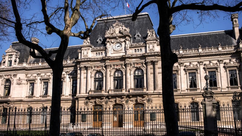 CAN 2025: des supporters de l'Algérie à Lyon incitent à s'en prendre "aux Marocains et aux Juifs", la justice saisie par la préfète