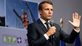 L'Elysée tente de désamorcer la polémique provoquée par les propos du président sur "ceux qui foutent le bordel". 