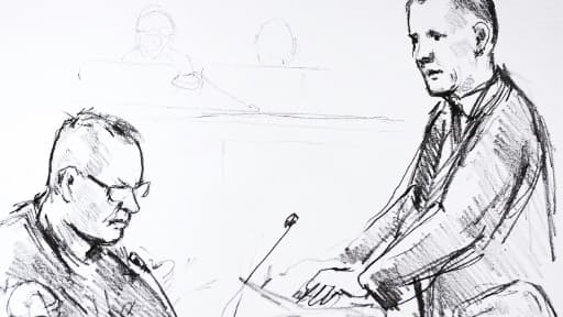 Croquis d'audience, réalisé par Anne Gyrite Schuett, du Danois Peter Madsen (g), accusé du meurtre de la journaliste suédoise Kim Wall, et du procureur Jakob Buch-Jepsen (debout, le 8 mars 2018 au tribunal de Copenhague