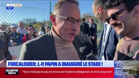 Alpes-de-Haute-Provence: Jean-Pierre Papin a inauguré le nouveau terrain de football à Forcalquier