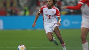Sacha Boey avec le Bayern Munich face à Leverkusen le 10 février 2024