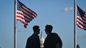 Image d'illustration - Les drapeaux américains sont en berne sur le National Mall près de la Maison Blanche en l'honneur de l'ancien président américain Jimmy Carter, à Washington, DC, le 30 décembre 2024.