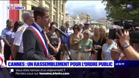 Cannes: David Lisnard s'exprime lors d'une "mobilisation civique" devant la mairie