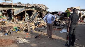 Le site d'une attaque à la bombe à Maiduguri, dans le nord du Nigeria, le 22 juin 2015