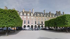 Un périmètre de sécurité a été déployé samedi après-midi place des Vosges, à Paris.