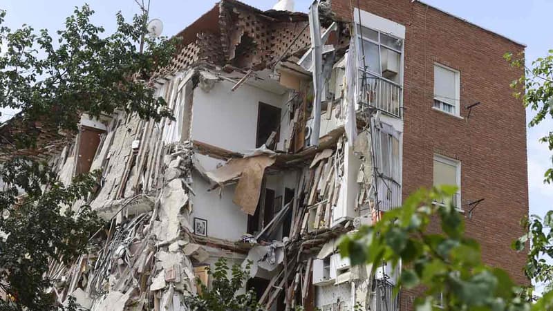 Une photo représentant l'immeuble qui s'est effondré lundi matin à Madrid