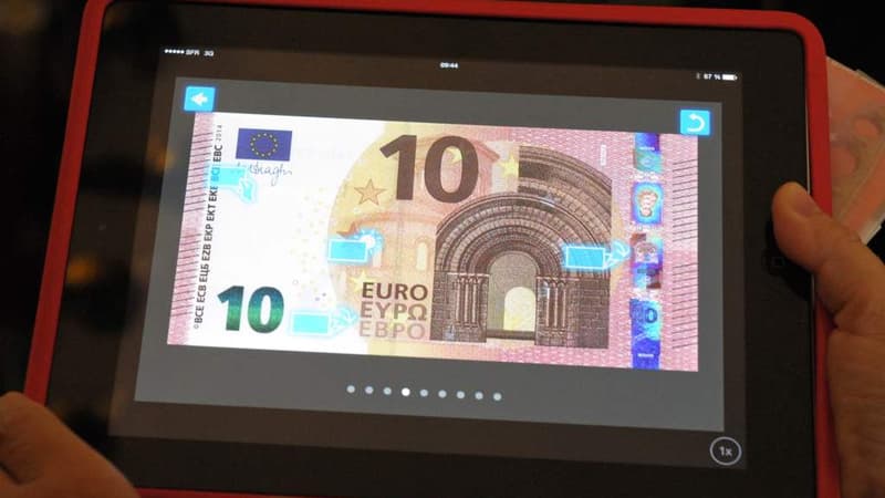 Le nouveau billet de 10 euros avec lequel les internautes doivent poser pour espérer gagner un iPad.